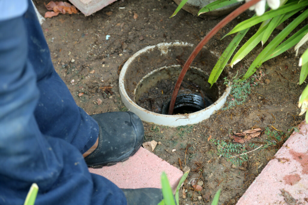 Express Plumbing and Drains offers sewer line services in the Santa Clarita, California, area